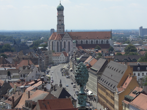 Maximilianstrasse und St