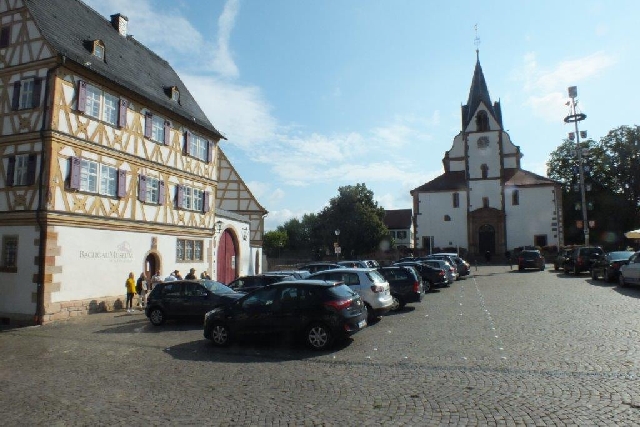 Bachgau Museum und Peter-und-Paul-Kirche in Großostheim