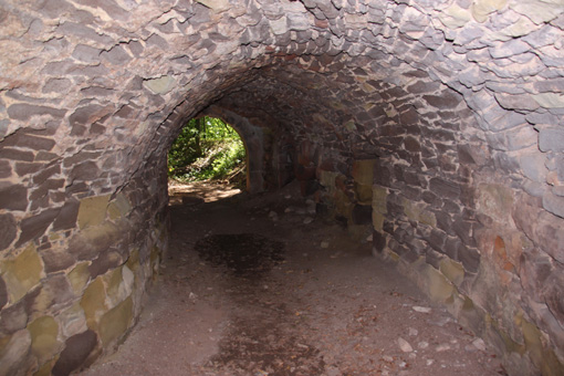 Hohenlandsberg - Eingangstunnel