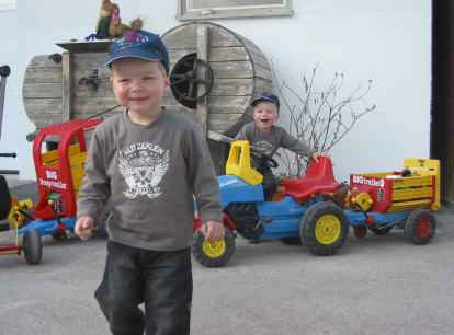 Kinder lieben unseren Fuhrpark