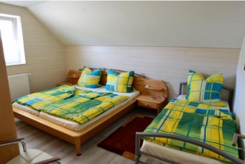Schlafzimmer 2