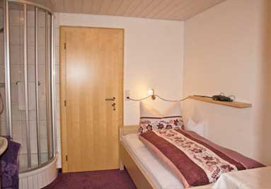 Einzelzimmer Nr1 DU Balkon