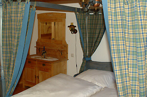 schlafgr3_webhimmelbett