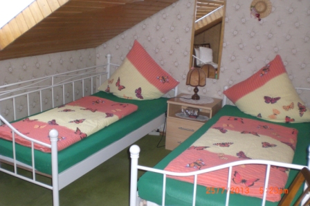 Schlafzimmer 2