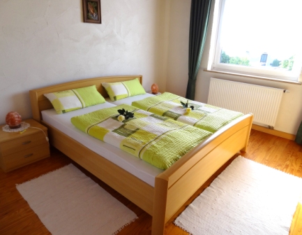 Schlafzimmer in der großen Wohnung
