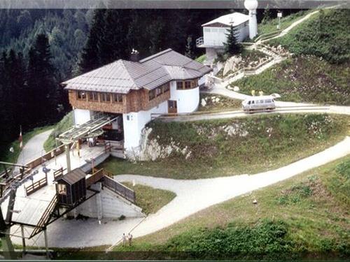 Zinkenstüberl mit Bergstation