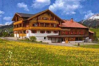 Haus im Sommer