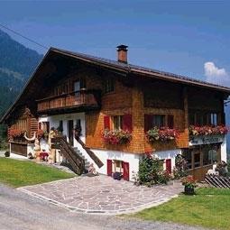 Hausansicht - Sommer