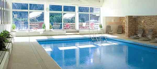 Hallenbad im Aparthotel