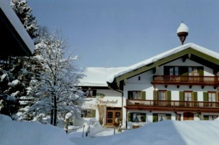 Hausansicht im Winter