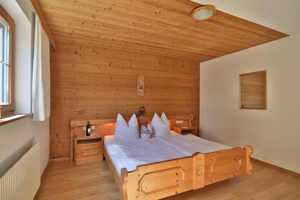 schlafzimmer wohnung maderer