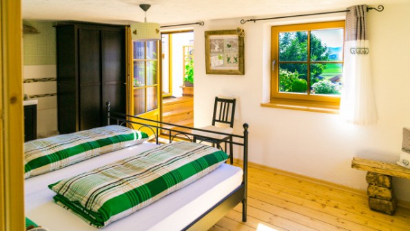 Schlafzimmer 2 mit Balkon