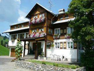 Haus im Sommer