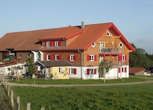 bauernhof_ausschnitt_306x220