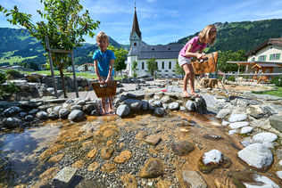 Schattwald Spielplatz Foto; TVB Tannheimer Tal/Achim Meurer