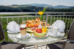 Frühstückstisch von einem Gast