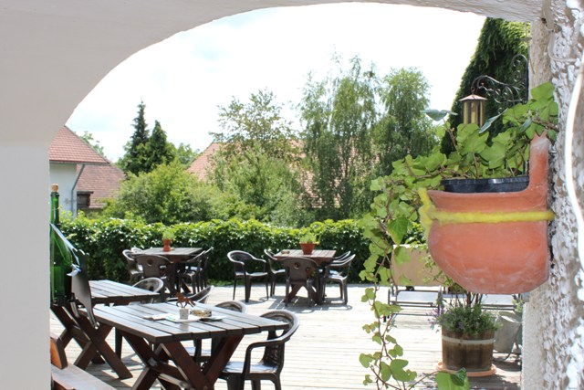 Sonnenterasse im Innenhof