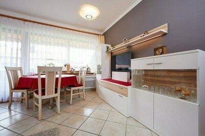 QneSYHfzFj2ZybxEUTIf