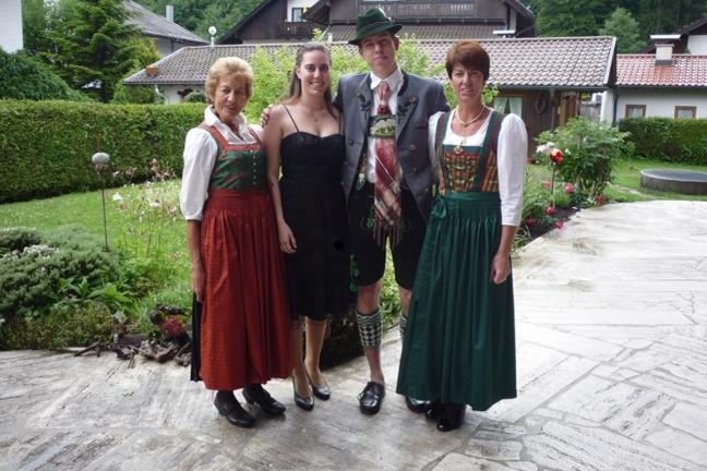 Frau Fritz u. Familie Schwaiger