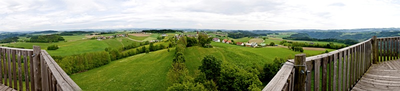 Panoramablick vom Aussichtsturm am Burgstall