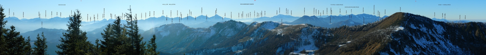 Bergpanorama vom Hühnerkogel beschriftet