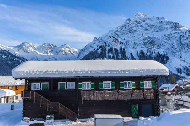 Eingang Gästezimmer vom Parkplatz