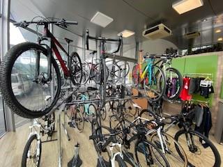 Rennrad Shop 1(c) Alex Tafatsch.jpg