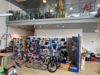 Rennrad Shop 2(c) Alex Tafatsch.jpg