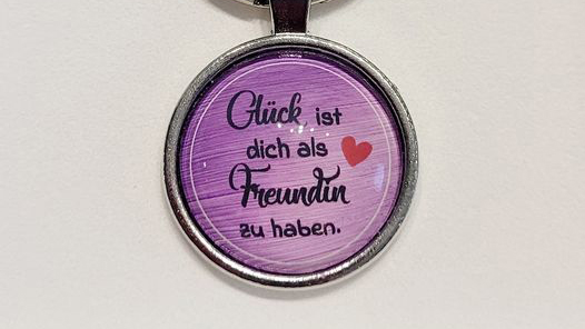 Armband mit bunten Perlen