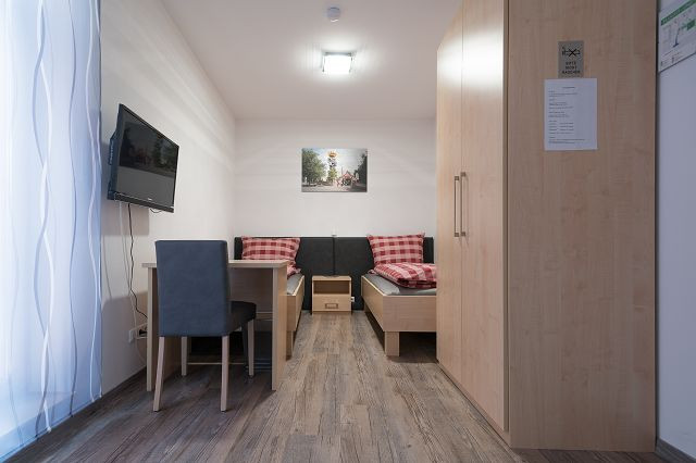 Anitas Altstadtpension Juniorsuite Schlafzimmer 2