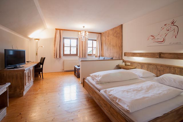 Antikzimmer \&quot;Romantika\&quot; - Hotel Alte Post