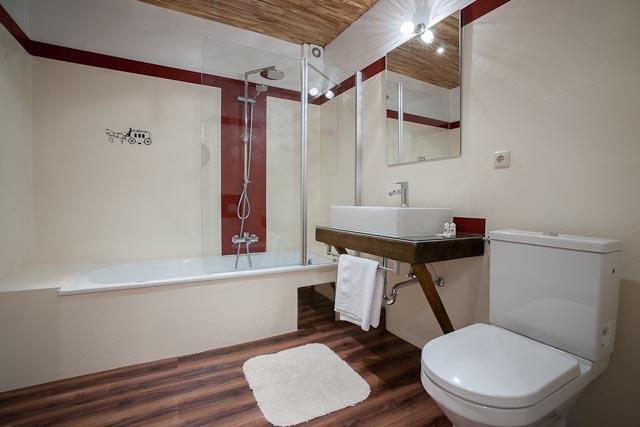 Familienzimmer `Alte Post` Badzimmer Variante 2