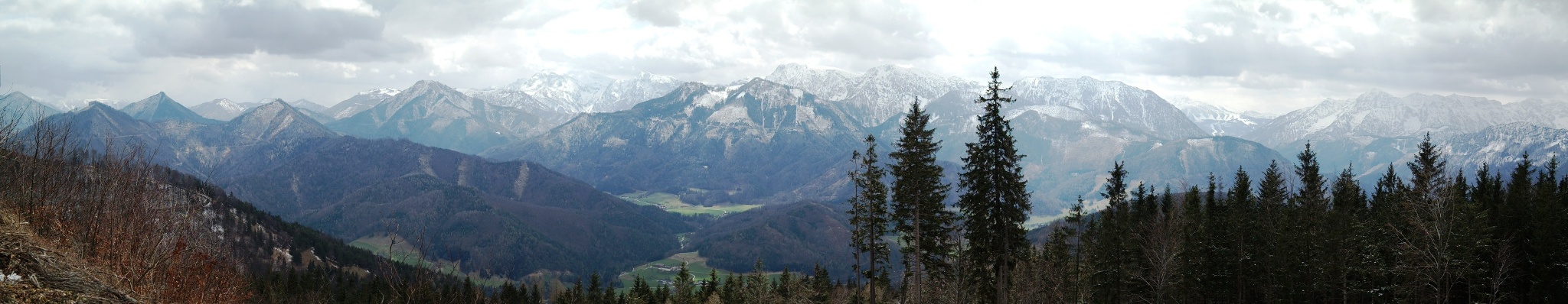 Blick ins Tote Gebirge, Sengsengebirge usw.