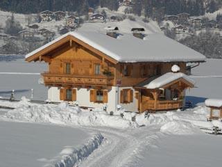 Hausfoto_Winter