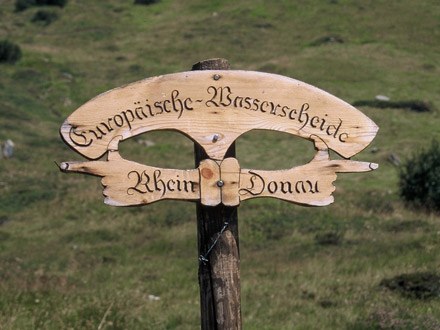 Schild Wasserscheide