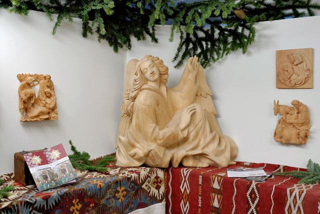 Holzfiguren Heimathaus Neukirchen