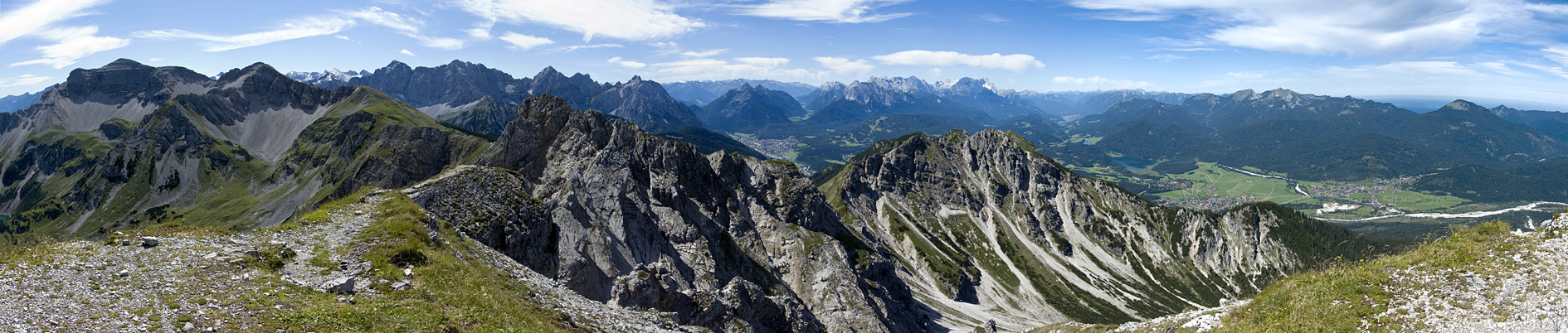 Der Gipfel-Panoramablick von der Schöttelkarspitze