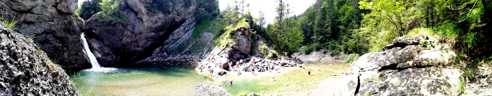 Panoramasicht auf den unteren Buchenegger Wasserfall, sowie dessen Auslauf in die Weißach
