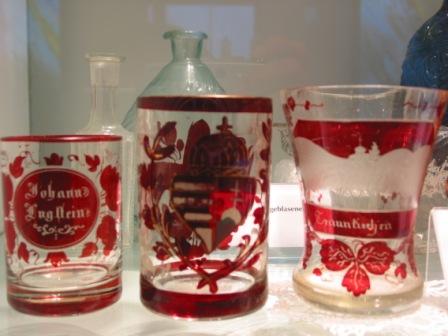 Exponate aus dem Glasmuseum