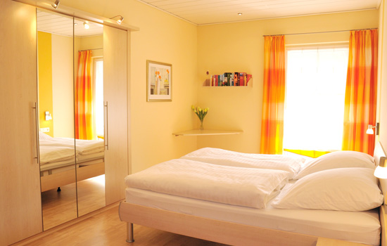 Schlafzimmer 1 Ferienwohnung 2