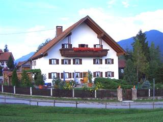 Hausbild_Sommer