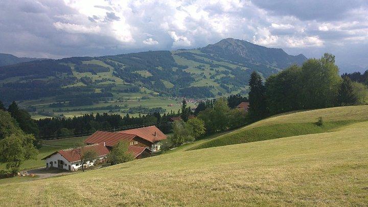 250704_122123724535413_100002133591867_190525_1887