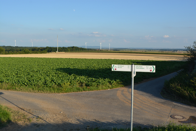 Radwegkreuzung am Mainfrankenpark - Blick Richtung Südosten