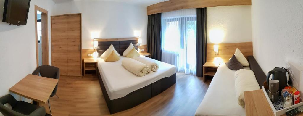 Dreibettzimmer