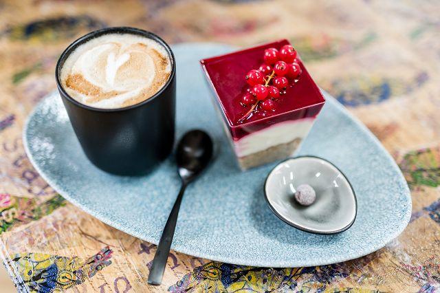 Kaffee & Kuchen im Floresther