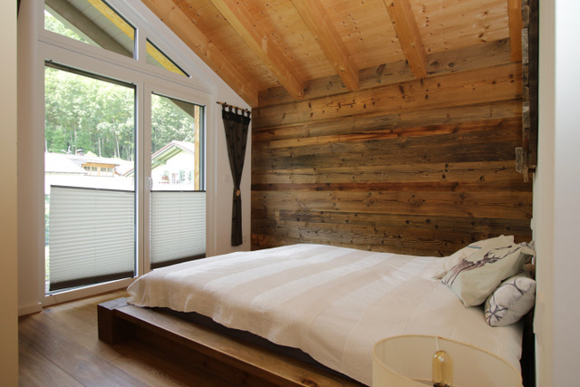 Schlafzimmer 1 mit begehbarem Kleiderschrank