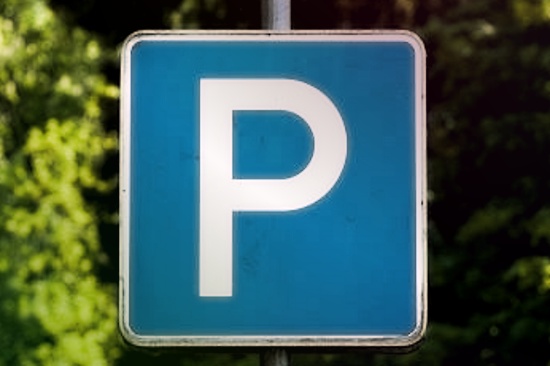 Parkplatz Symbolbild
