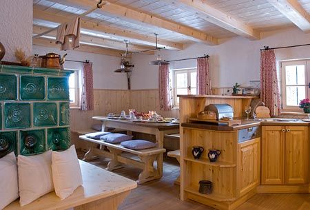 Kachelofen in der Almstube