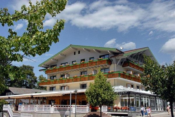 Hotel im Sommer