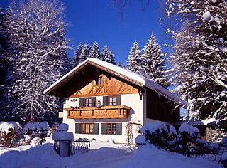 Hausbild Winter